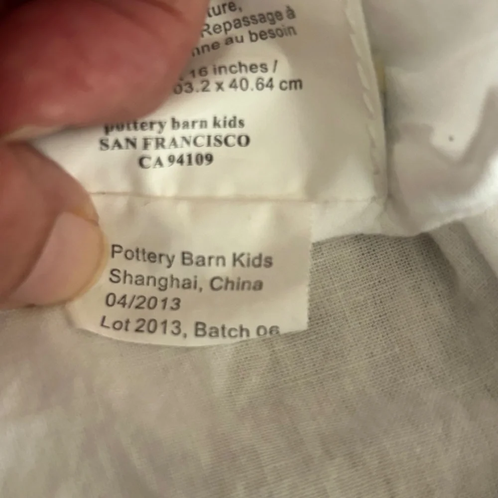 Pottery Barn Lavender Bed Skirt. Full/Queen